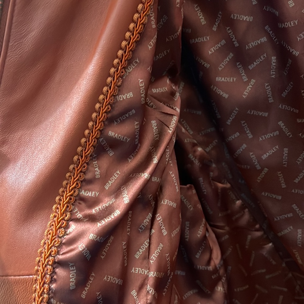 Leather jacket - Picture 3 of 5